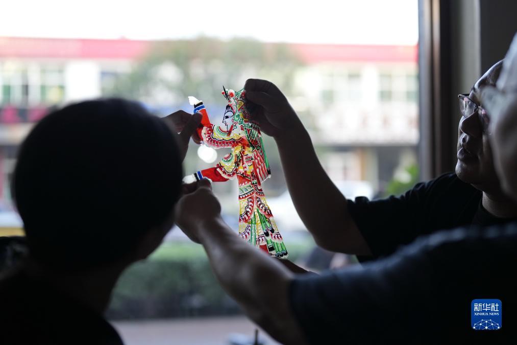 棋牌游戏签到送金